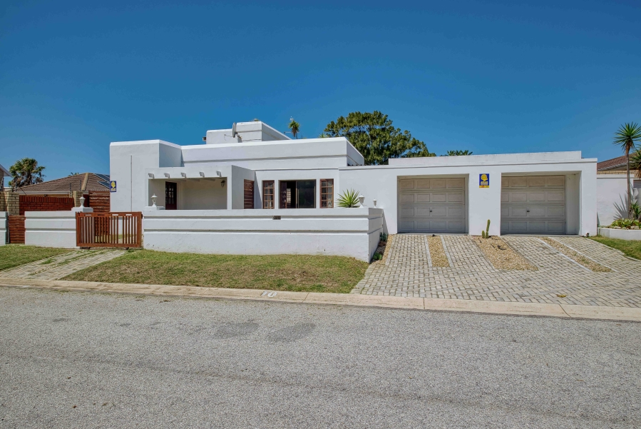6 Bedroom Property for Sale in Summerstrand Eastern Cape